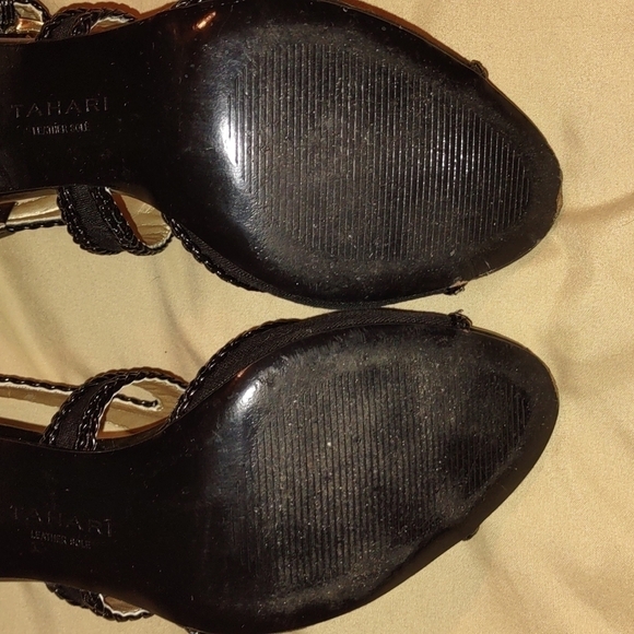 Tahari "Lima" Black Sandals Size 9 1/2 - Picture 8 of 10